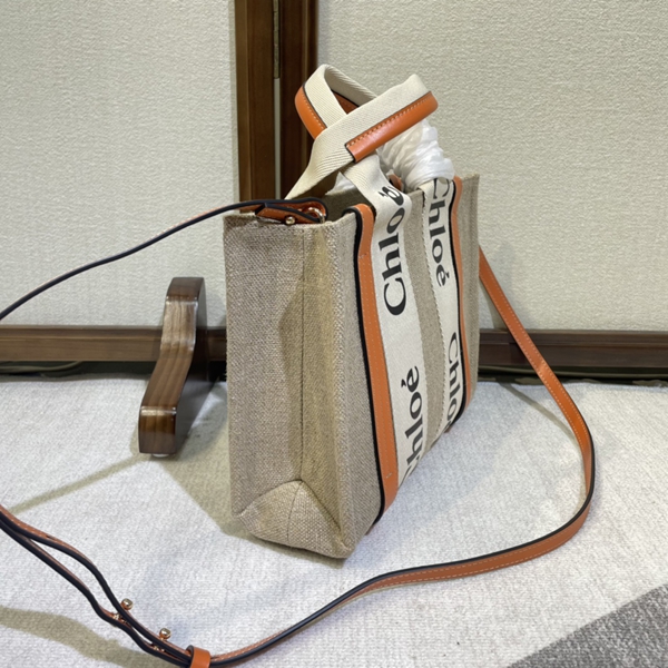 スーパーコピーブランドバッグ背面デザイン