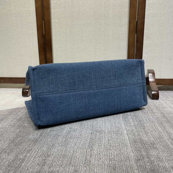 スーパーコピーブランドバッグ内部構造