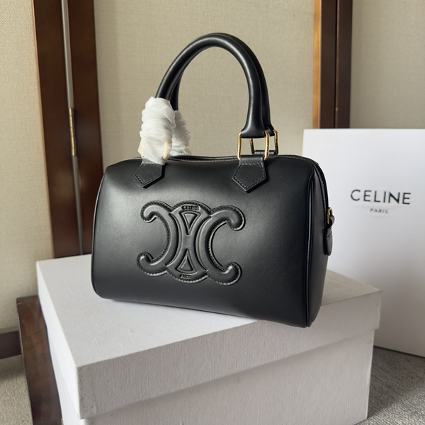 スーパーコピーブランドバッグ正面デザイン