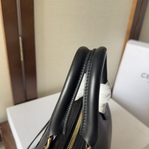 スーパーコピーブランドバッグ着用イメージ