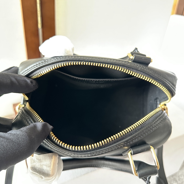 スーパーコピーブランドバッグ全体デザイン