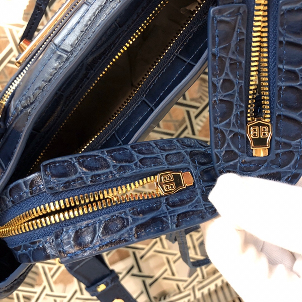 バレンシアガバッグ着用イメージ