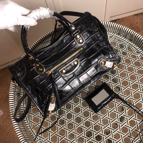 バレンシアガバッグ側面デザイン