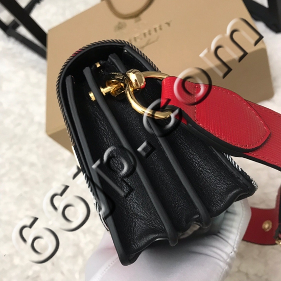 バーバリーバッグ角部分ディテール