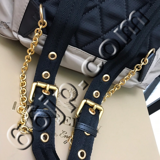 バーバリーバッグ角部分ディテール