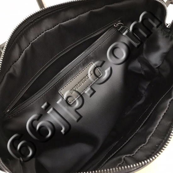 バーバリーバッグ着用イメージ