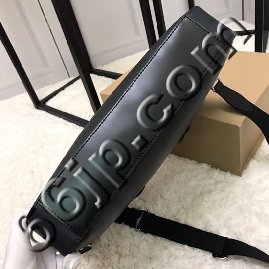 バーバリーバッグ素材ディテール