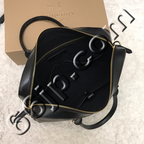 バーバリーバッグ着用イメージ