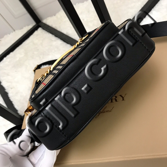 バーバリーバッグ素材ディテール