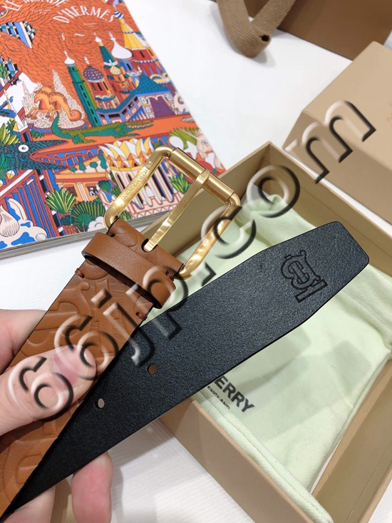 バーバリーベルト細部ディテール