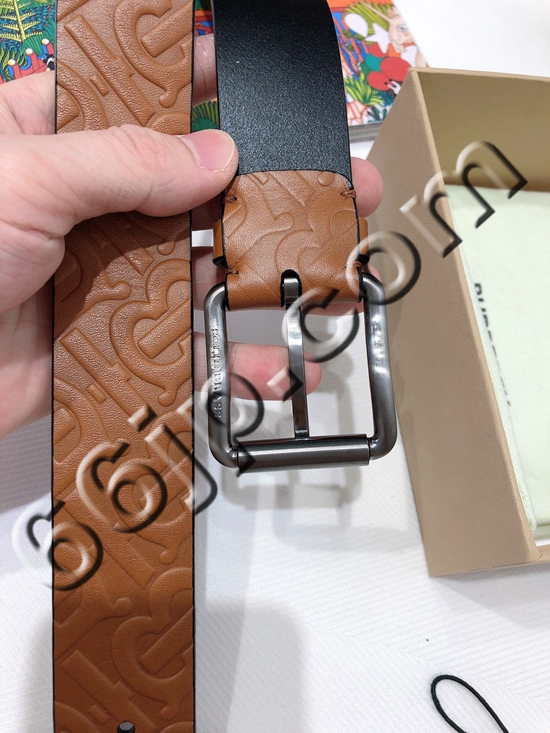 バーバリーベルト着用イメージ