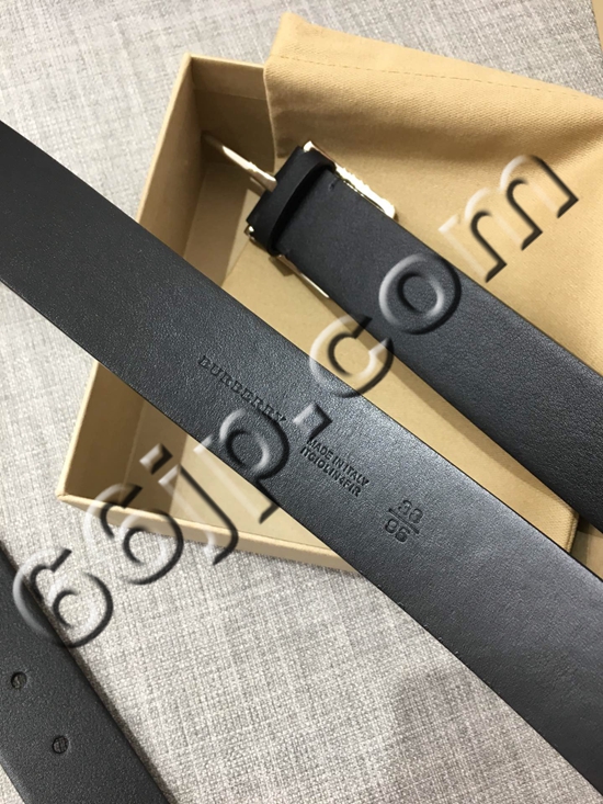 バーバリーベルト着用イメージ