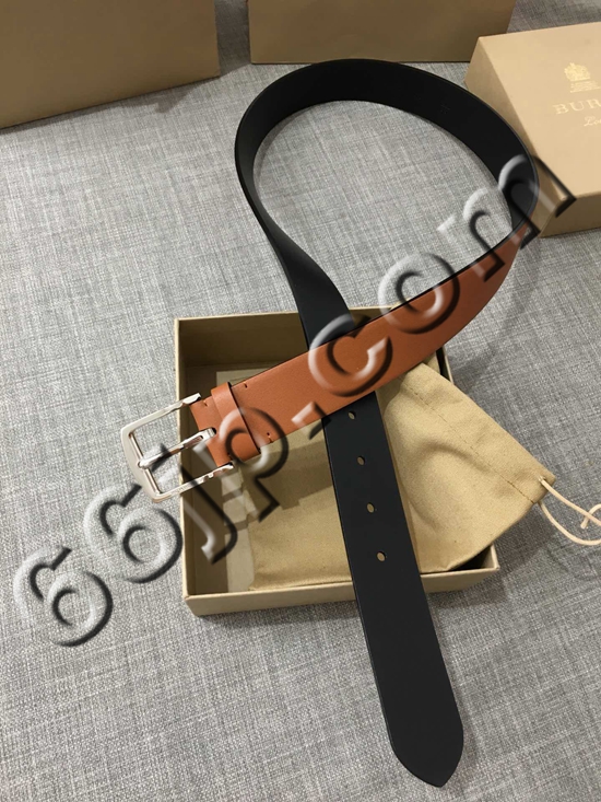 バーバリーベルト素材ディテール