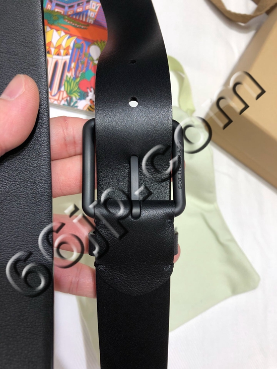 バーバリーベルト角部分ディテール