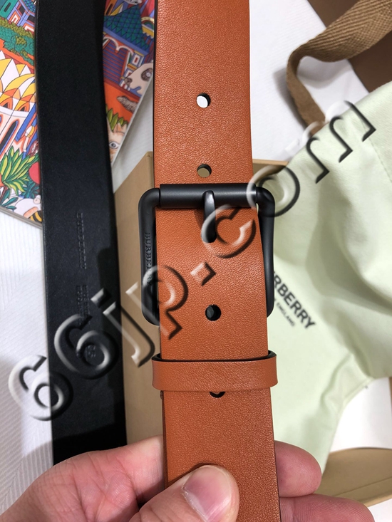 バーバリーベルト細部ディテール