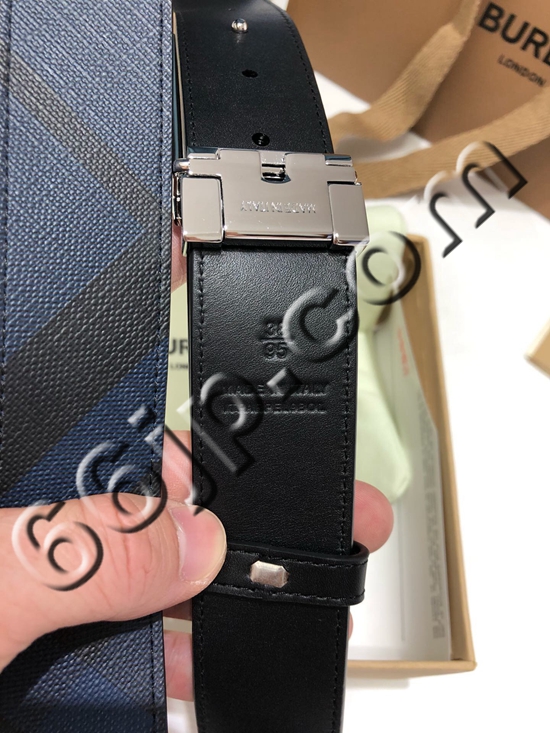 バーバリーベルト着用イメージ