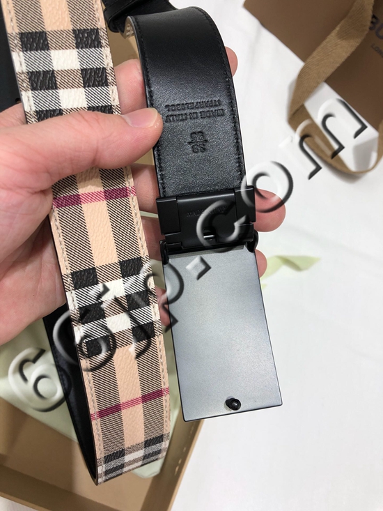 バーバリーベルト着用イメージ