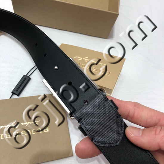 バーバリーベルト着用イメージ