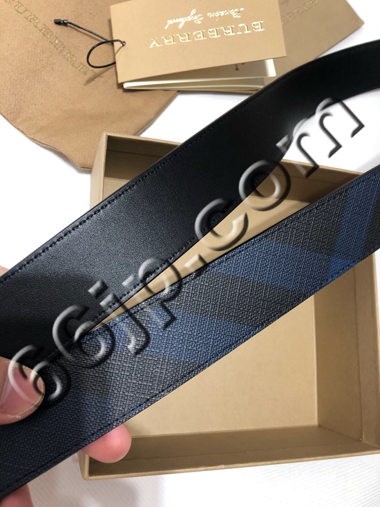 バーバリーベルト着用イメージ