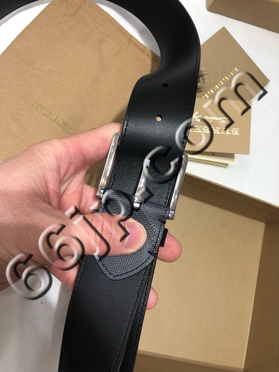 バーバリーベルト着用イメージ