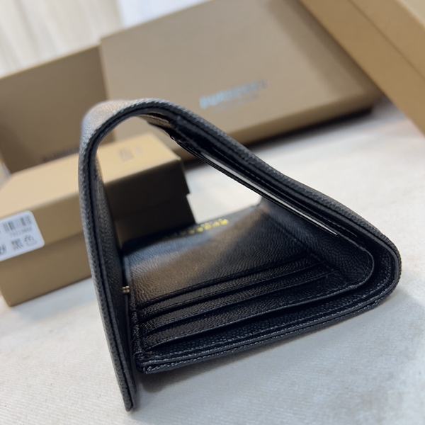 バーバリー財布全体デザイン
