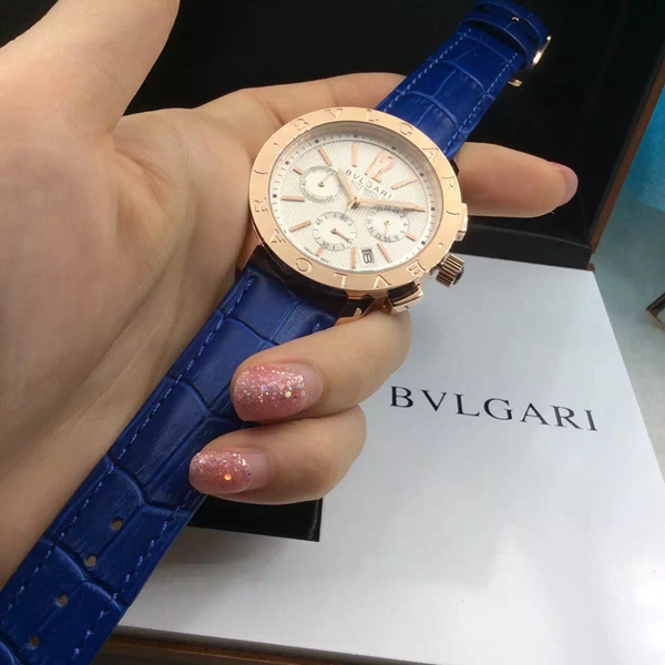 ブルガリ時計正面デザイン