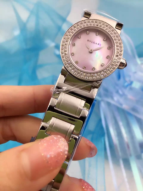 ブルガリ時計正面デザイン