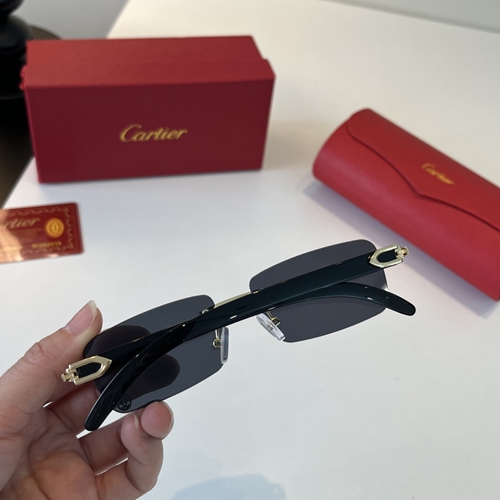 コピーカルティエメガネ着用イメージ