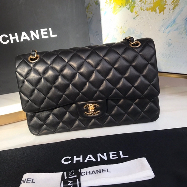 シャネルバッグレプリカ正面デザイン