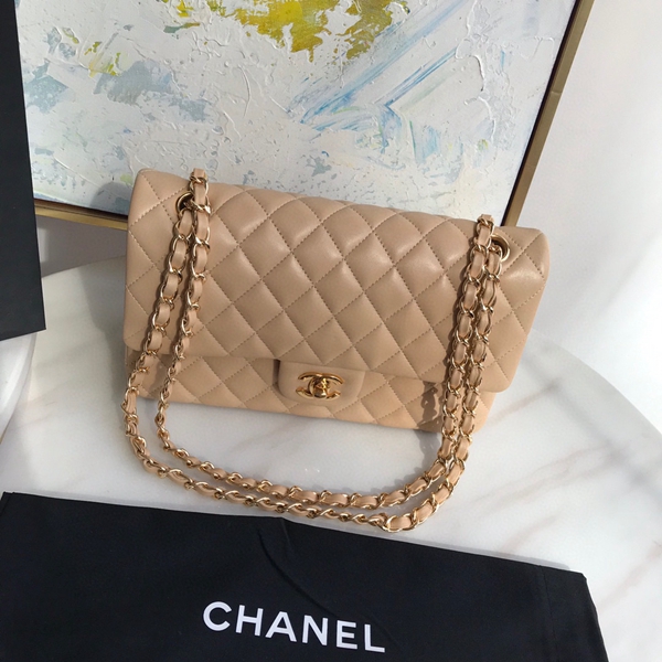 シャネルバッグレプリカ背面デザイン