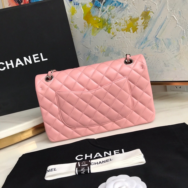 シャネルバッグレプリカ背面デザイン