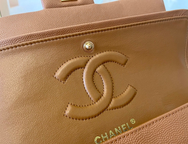 シャネルバッグレプリカ角部分ディテール