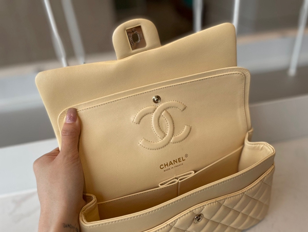 シャネルバッグレプリカ着用イメージ