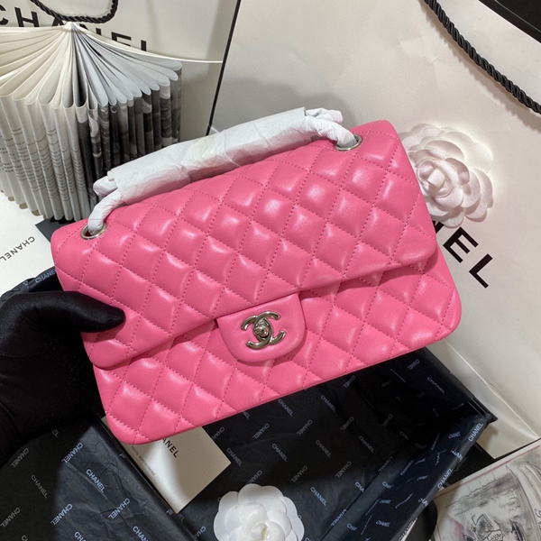 シャネルバッグレプリカ側面デザイン