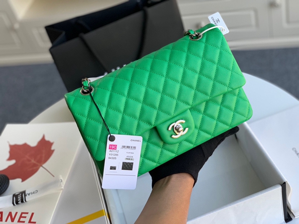 シャネルバッグレプリカ正面デザイン