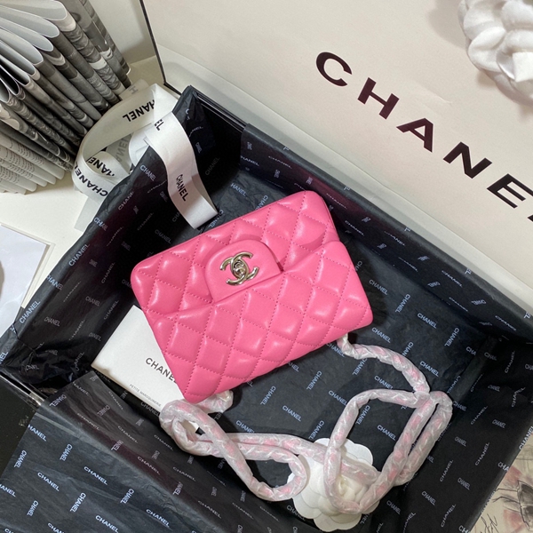 シャネルバッグレプリカ素材ディテール