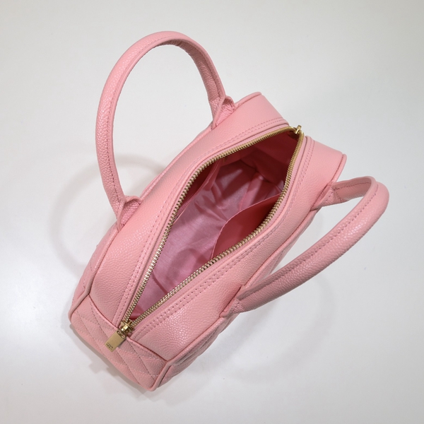 シャネルバッグ着用イメージ