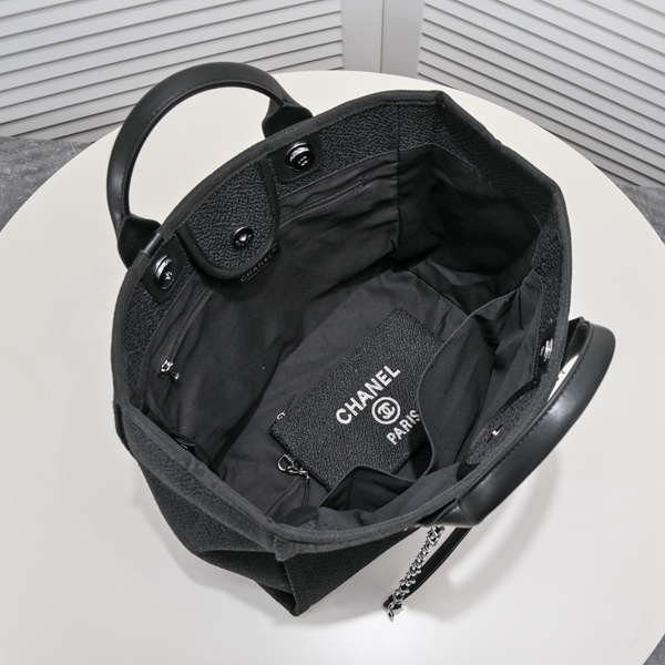 シャネルバッグ着用イメージ