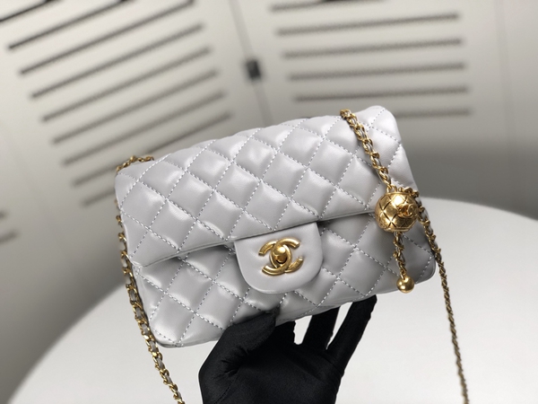 シャネルバッグ着用イメージ