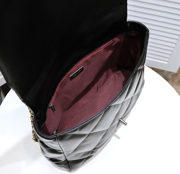 シャネルバッグ着用イメージ