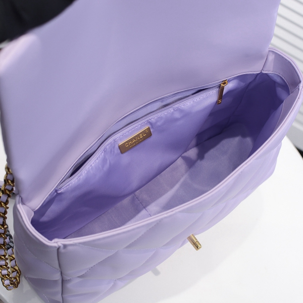 シャネルバッグ着用イメージ