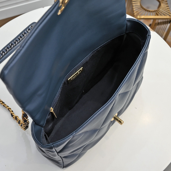 シャネルバッグ着用イメージ