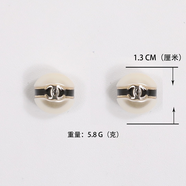 シャネルアクセサリー正面デザイン