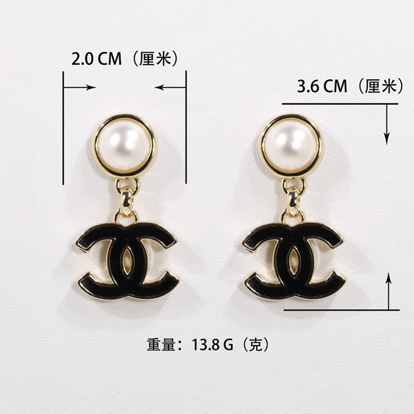 シャネルアクセサリー正面デザイン