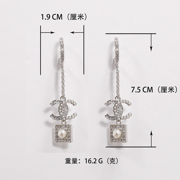 シャネルアクセサリー正面デザイン