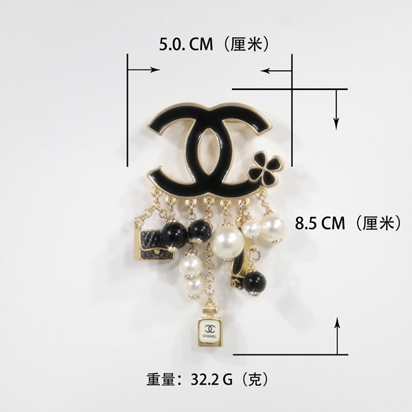 シャネルアクセサリー正面デザイン
