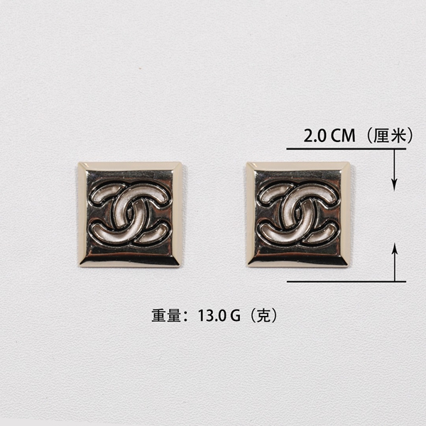 シャネルアクセサリー正面デザイン