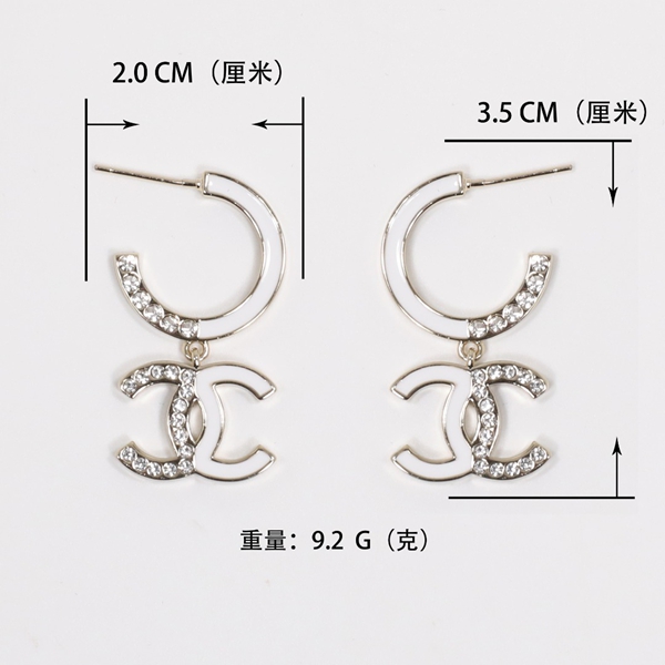 シャネルアクセサリー正面デザイン