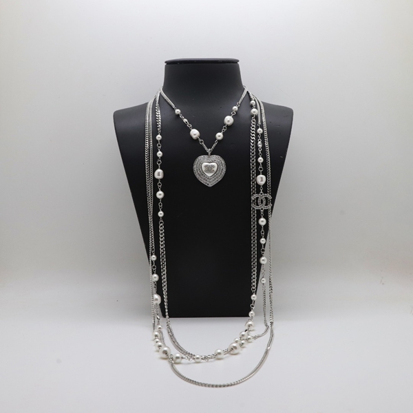 シャネルアクセサリー素材ディテール
