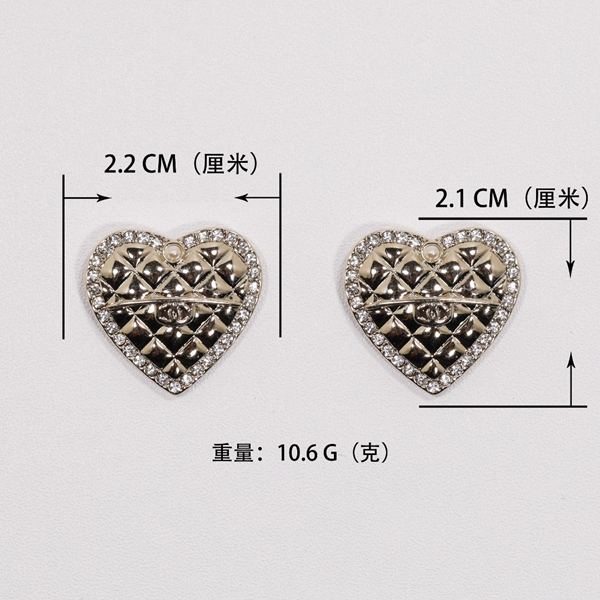 シャネルアクセサリー正面デザイン